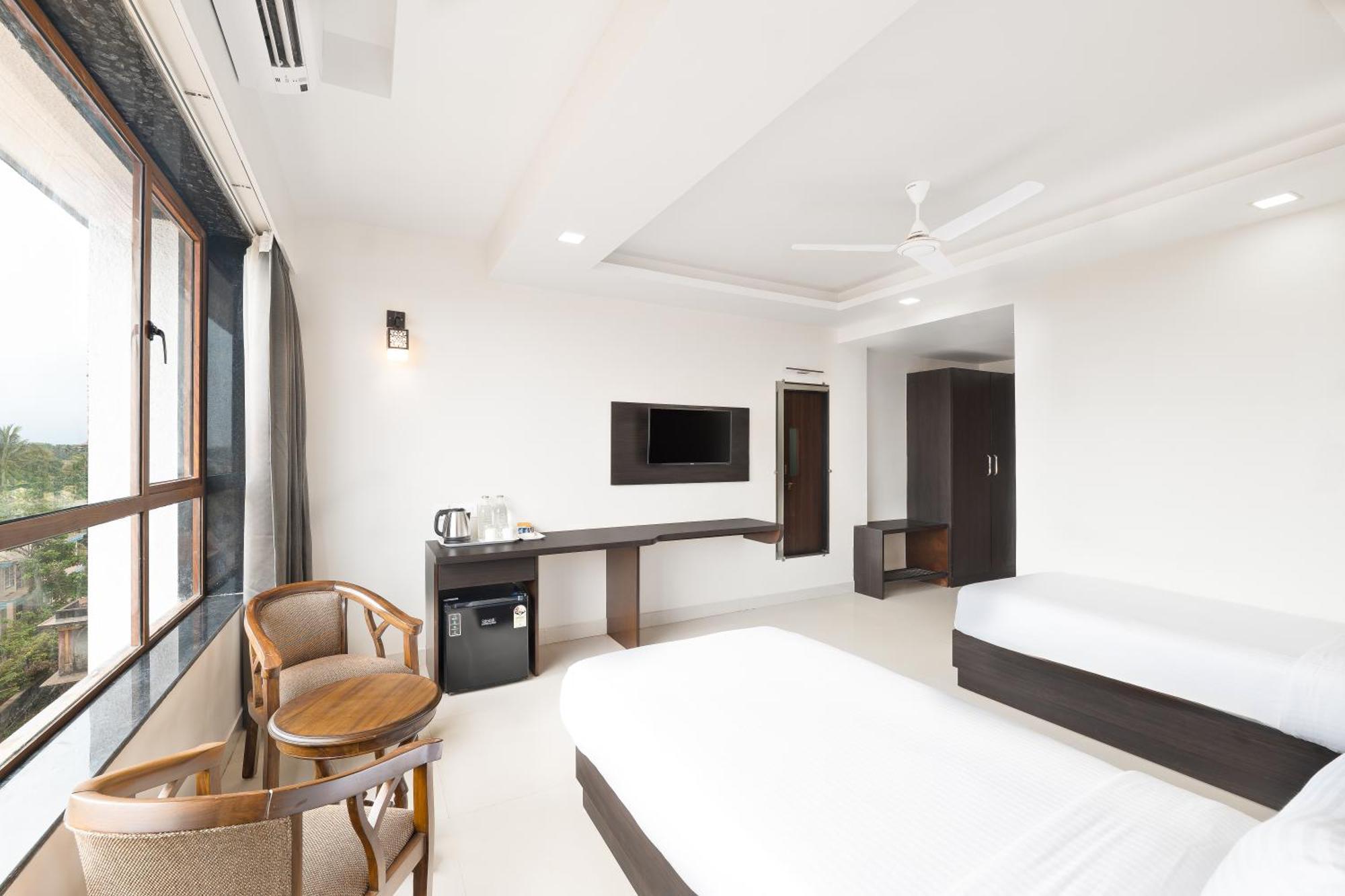 Bsg Porvorim Regency Hotel Goa ภายนอก รูปภาพ